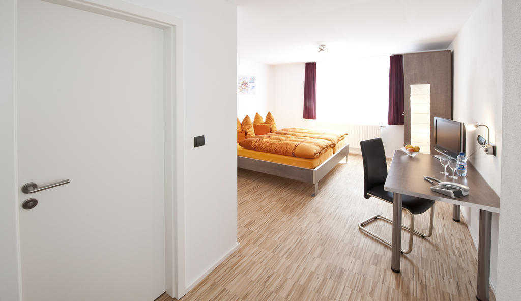 Hotel Merlin Filderstadt Esterno foto