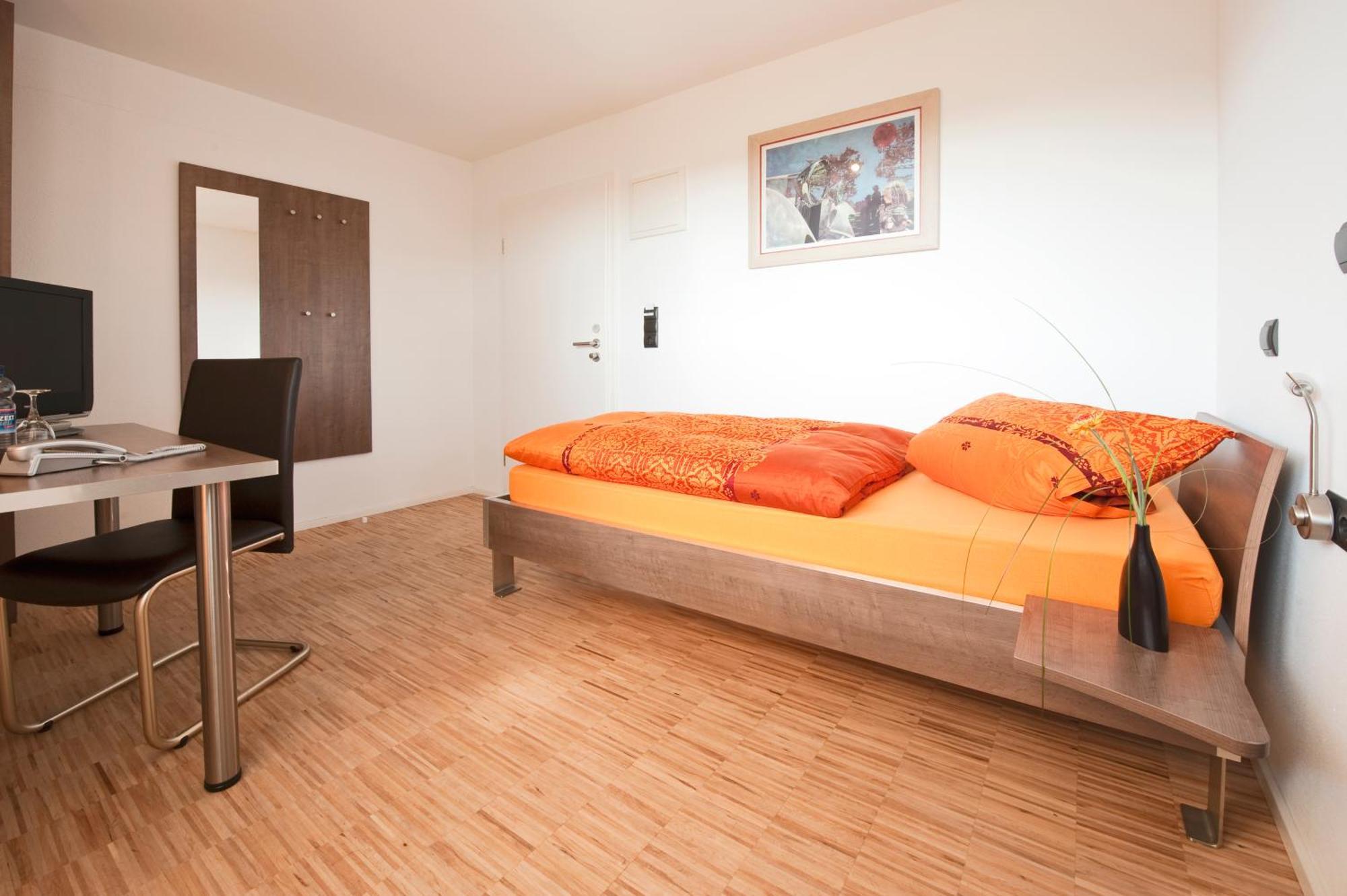 Hotel Merlin Filderstadt Esterno foto